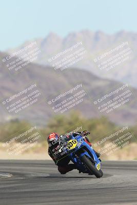 media/Oct-30-2025-Racers Edge (Thu) [[dabbdaf680]]/3-B Group/Session 2 (Turn 14)/